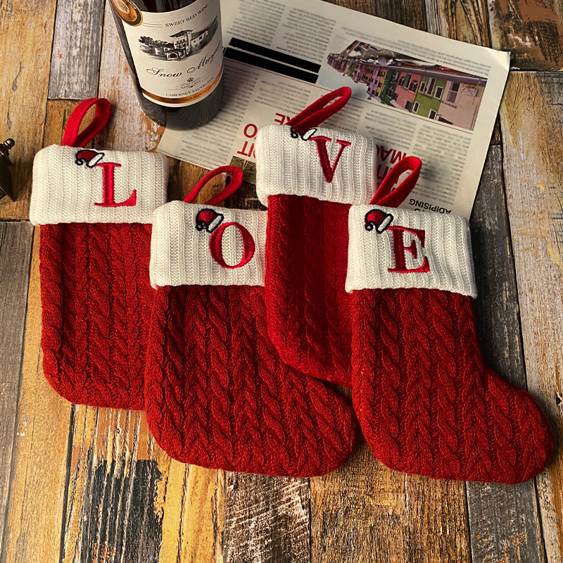 🧦🎄 Calza della Befana Ricamata — Il Dettaglio che Rende Unico il Natale