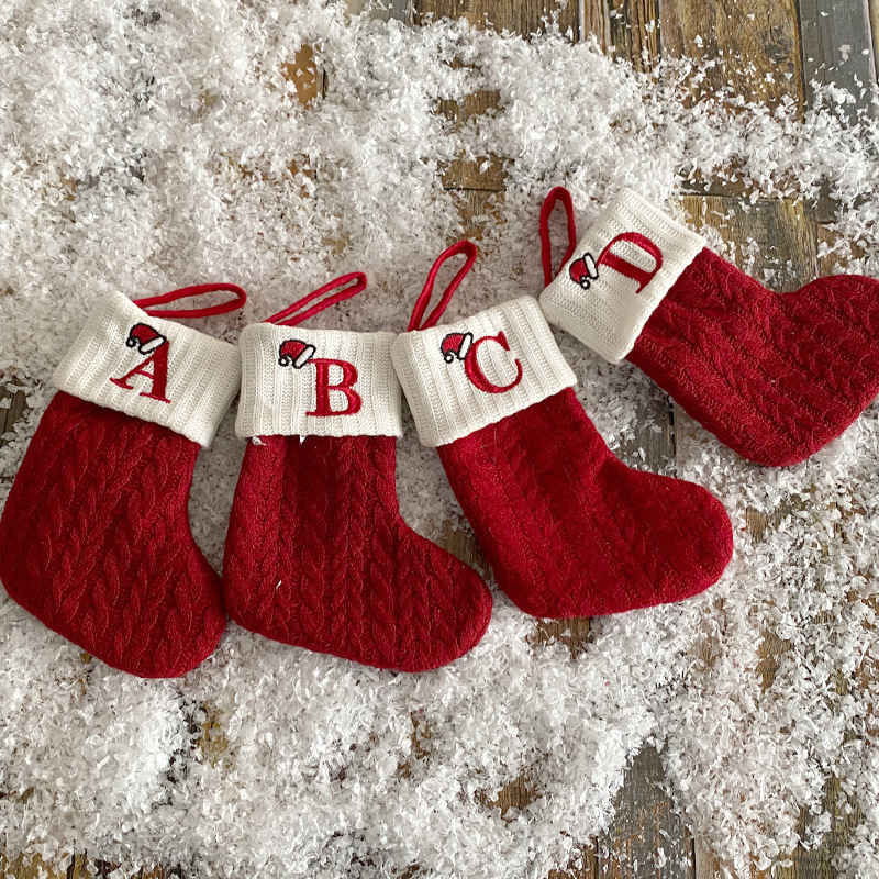 🧦🎄 Calza della Befana Ricamata — Il Dettaglio che Rende Unico il Natale - immagine 4